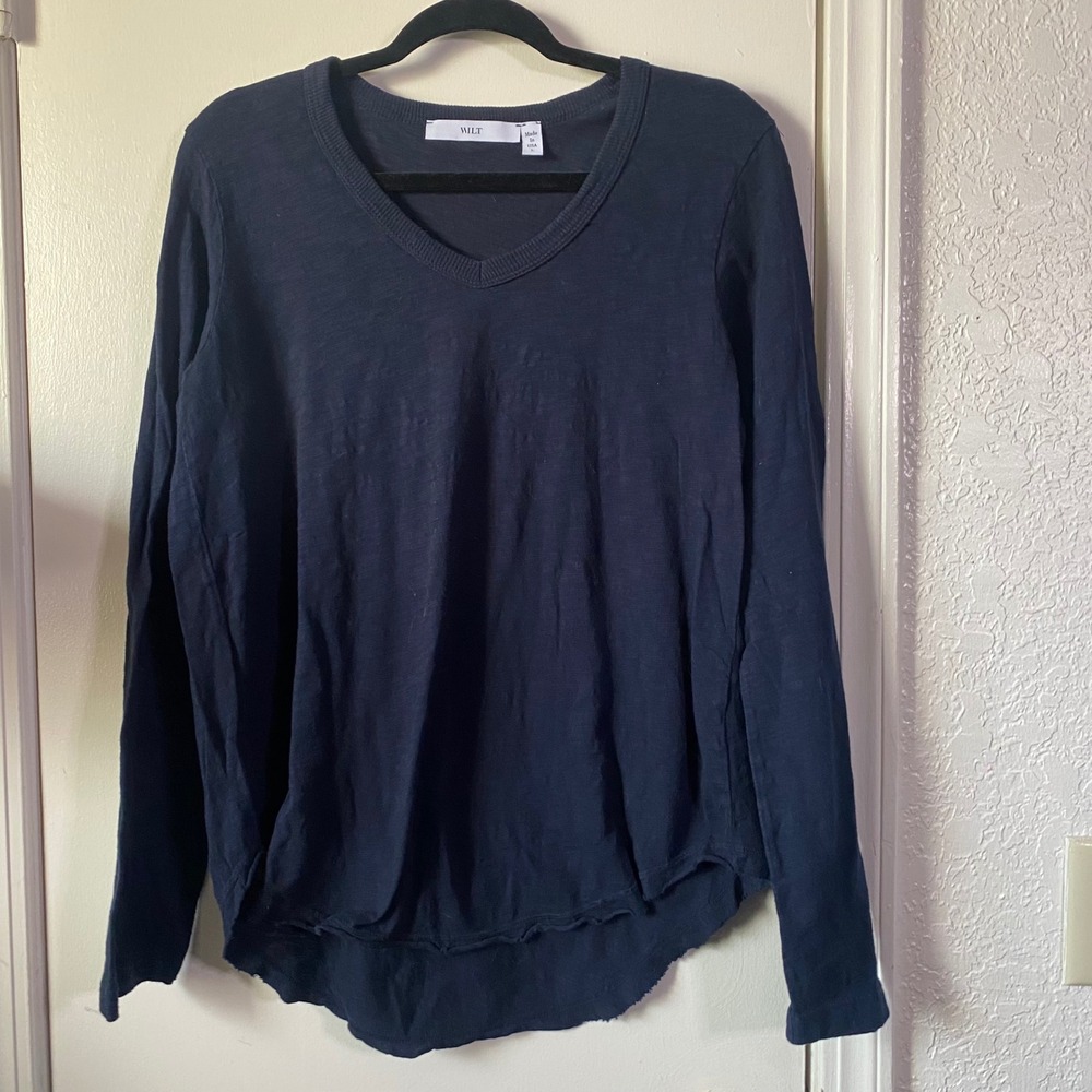 Wilt Navy Blue Slub Knit V-Neck Long Sleeve Raw Hem Top 703175 Made in USA L
